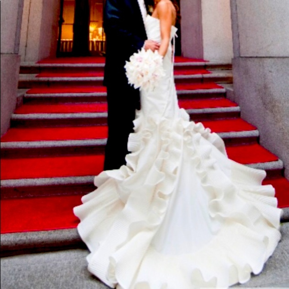 Vera Wang Wedding Dress